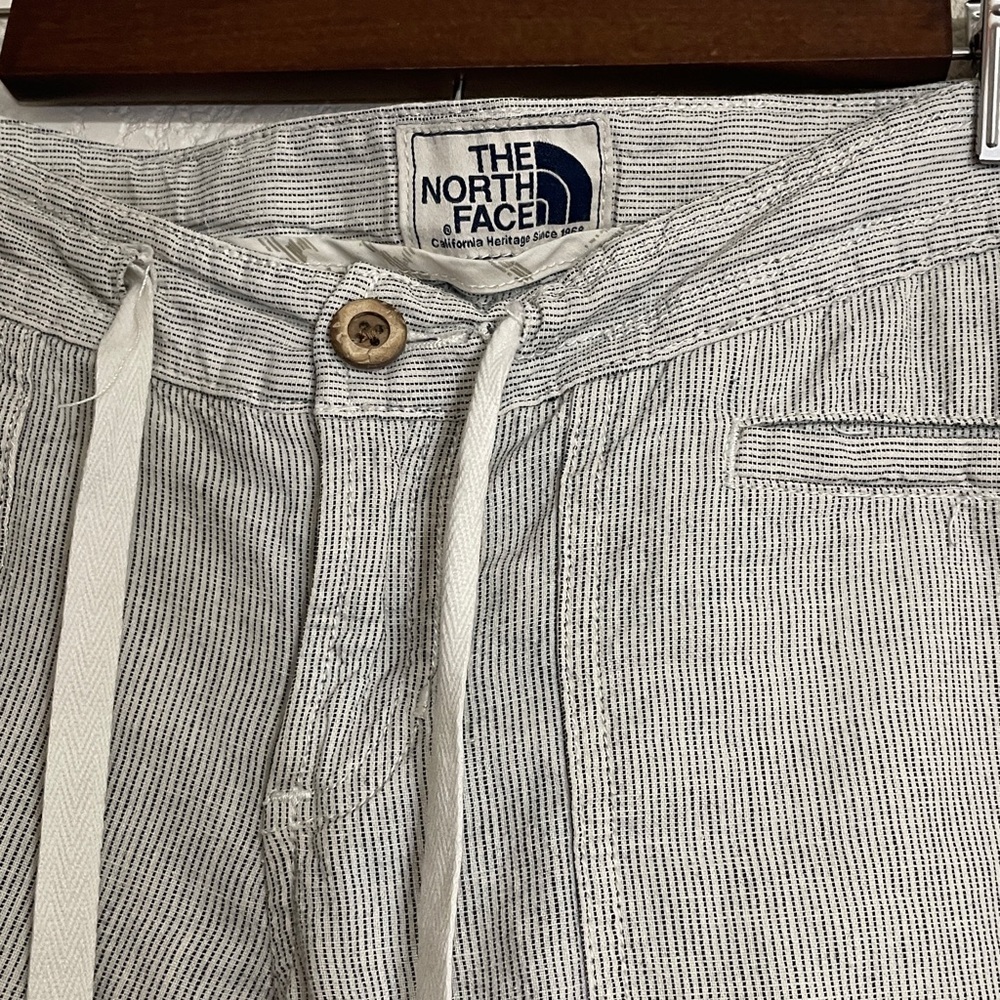 The North Face women’s Drawstring Chinos - Picture 2 of 10